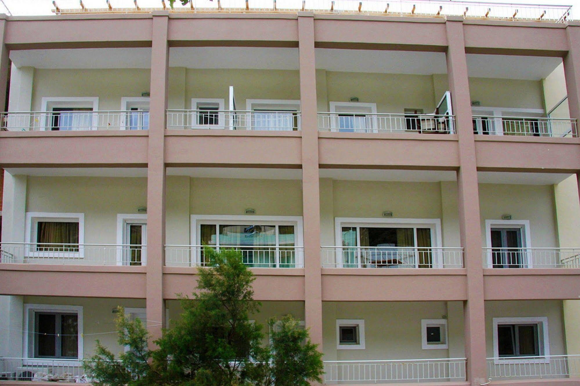 Nefeli Hotel Ágios Kírykos Εξωτερικό φωτογραφία